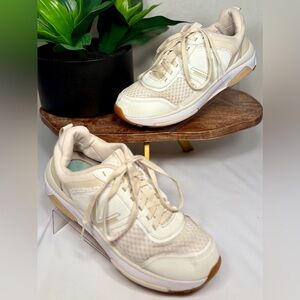 Vionic Women’s Walk Strider Orthotic Walking Sneakers – Size 9M